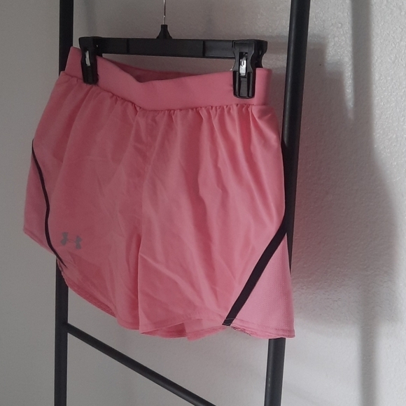 Under Armour - Picture 2 of 3